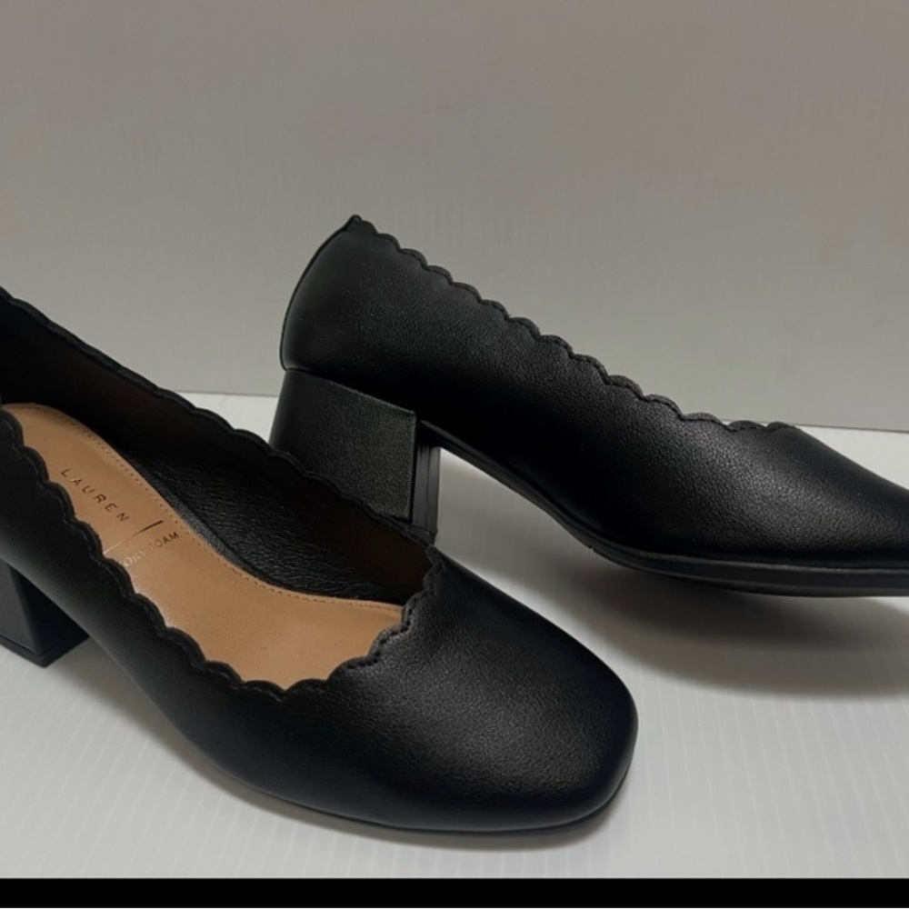 Lauren Conrad black pump heels